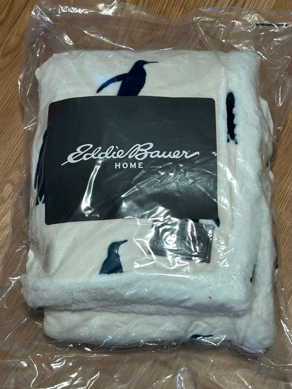 New Eddie Bauer Emperor Penguin Ivory Navy Home Blanket 50 X 60 NWT